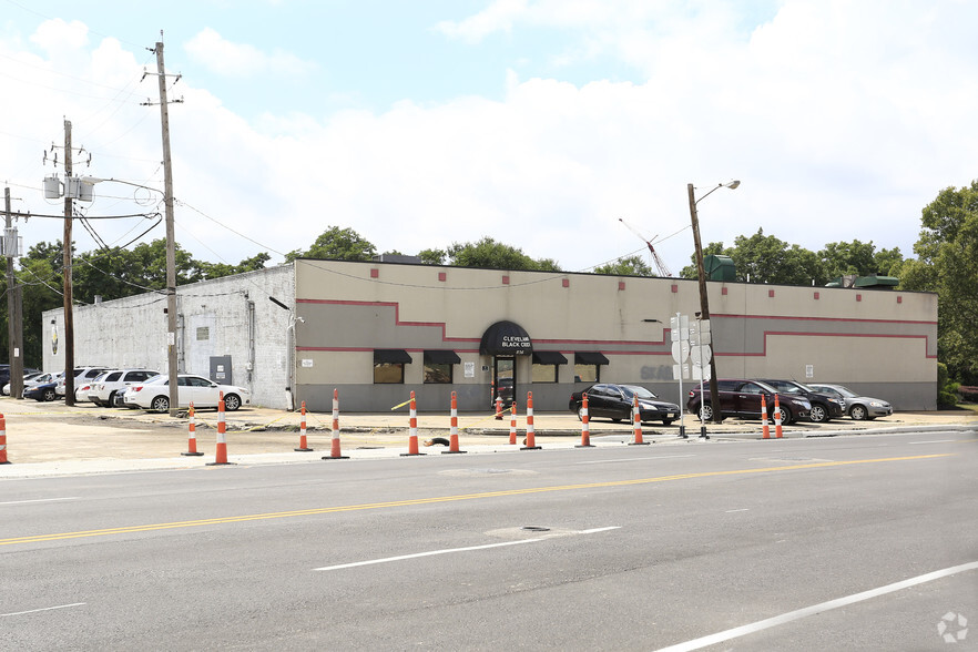 836 Broadway Ave, Cleveland, OH for sale - Primary Photo - Image 1 of 26