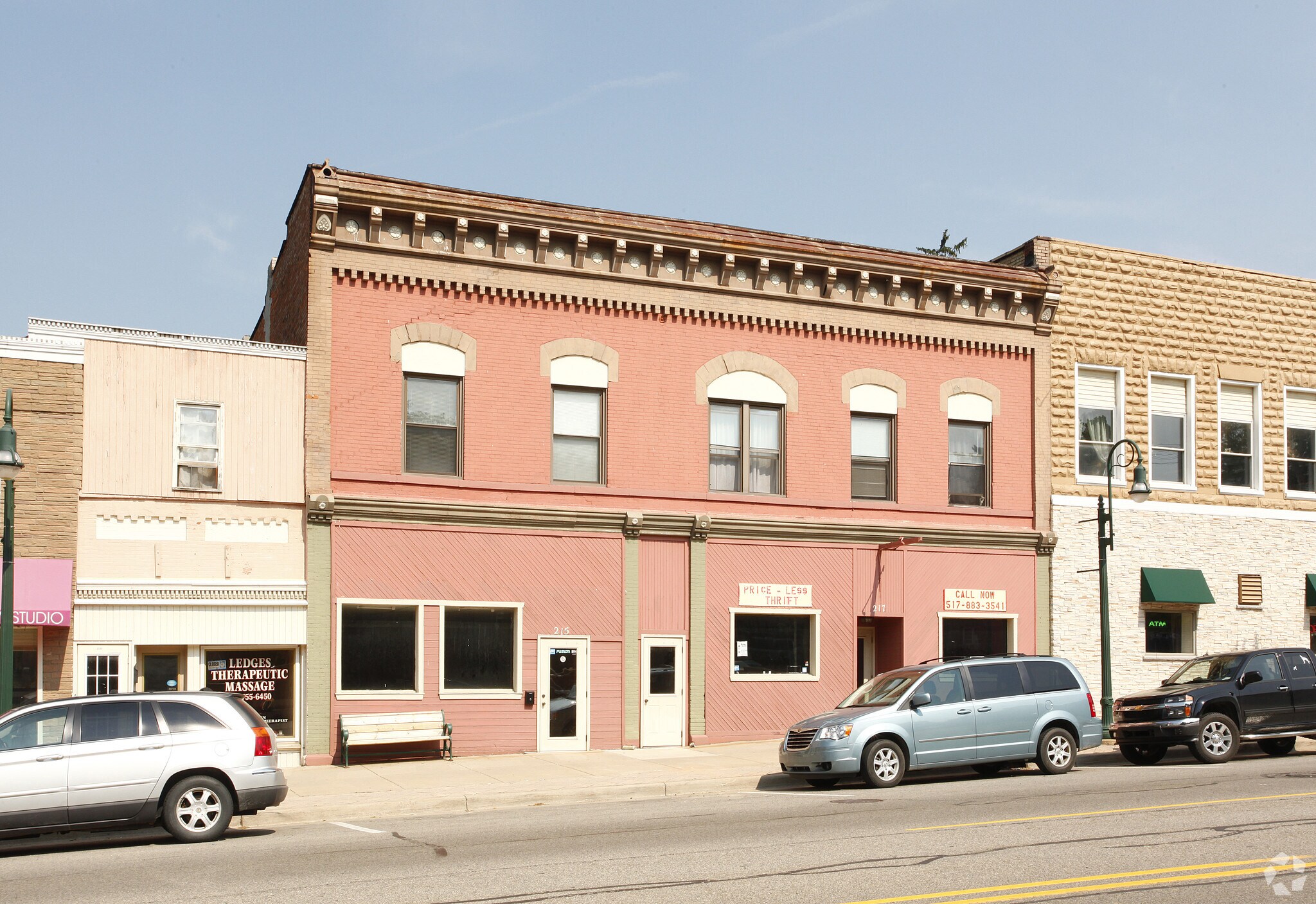 215217 N Bridge St, Grand Ledge, MI 48837