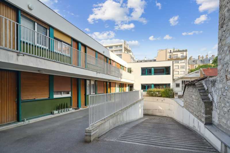 16 Rue Du Docteur Roux, Paris for sale - Building Photo - Image 2 of 14