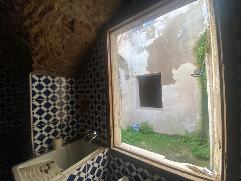 Retail in Cáceres, Cáceres for lease - Building Photo - Image 3 of 12