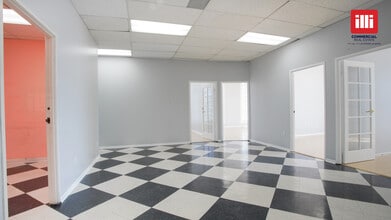 20501 Ventura Blvd, Woodland Hills, CA for lease Interior Photo- Image 1 of 22