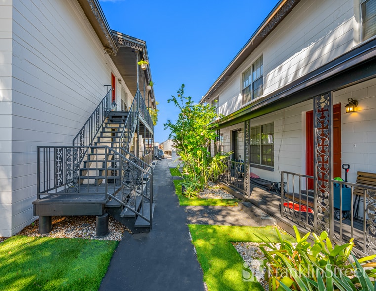 4002-4004 N Branch Ave, Tampa, FL for sale - Building Photo - Image 2 of 19