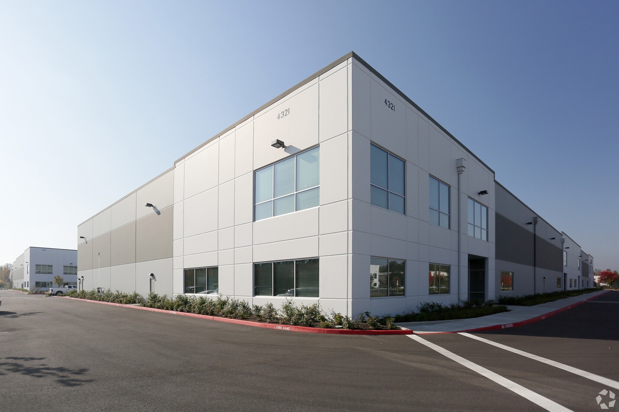 4321 NE 185th Dr, Portland, OR for lease Building Photo- Image 1 of 8