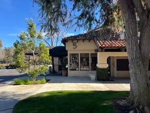 16236 San Dieguito Rd, Rancho Santa Fe, CA for lease Interior Photo- Image 2 of 5