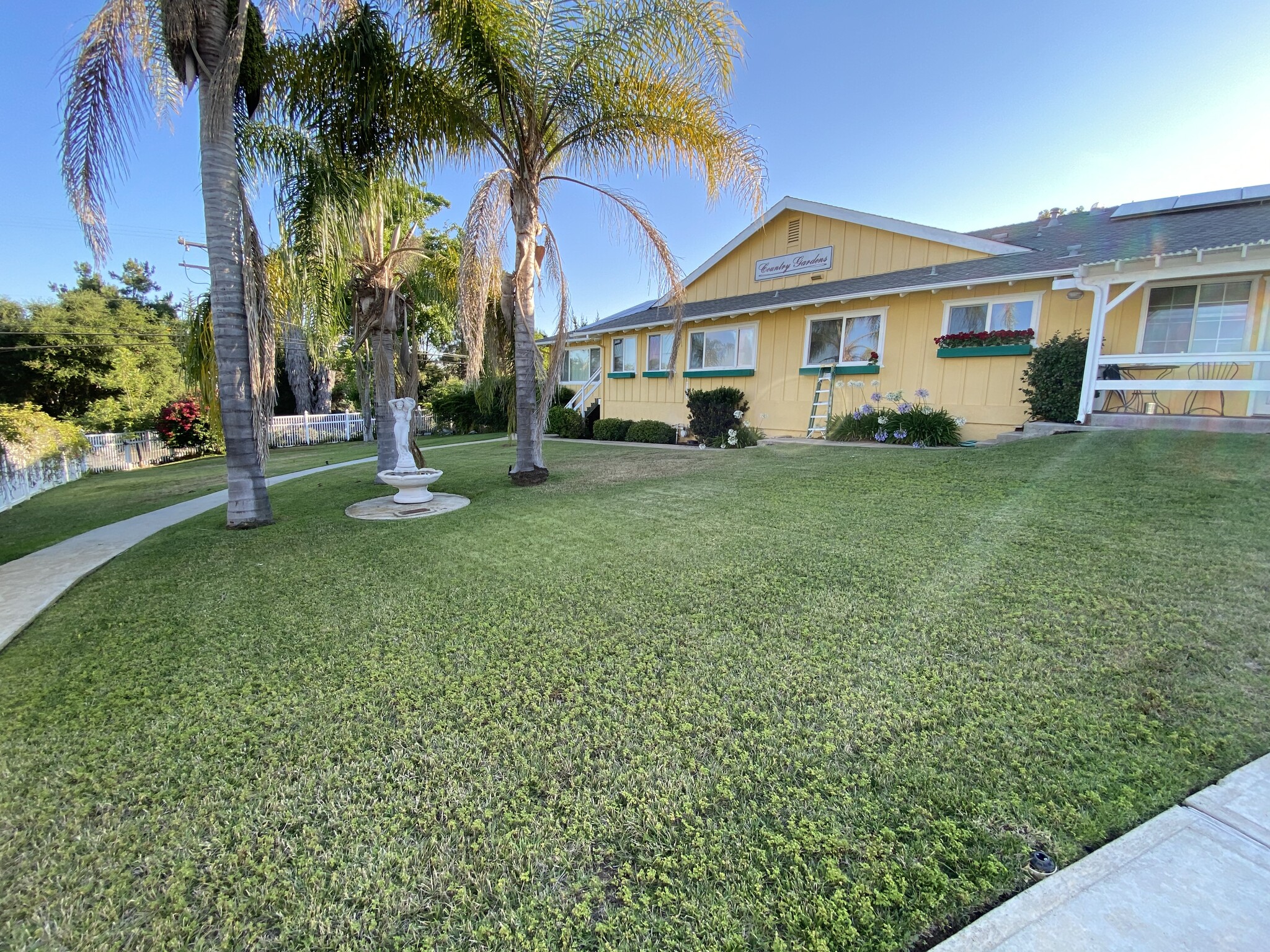 1504 Hillcrest Ln, Fallbrook, CA for sale Building Photo- Image 1 of 1