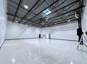 34 Sullivan Rd, North Billerica MA - Warehouse