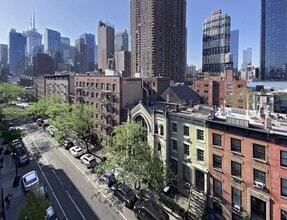424 W 44th St, New York, NY - AERIAL map view