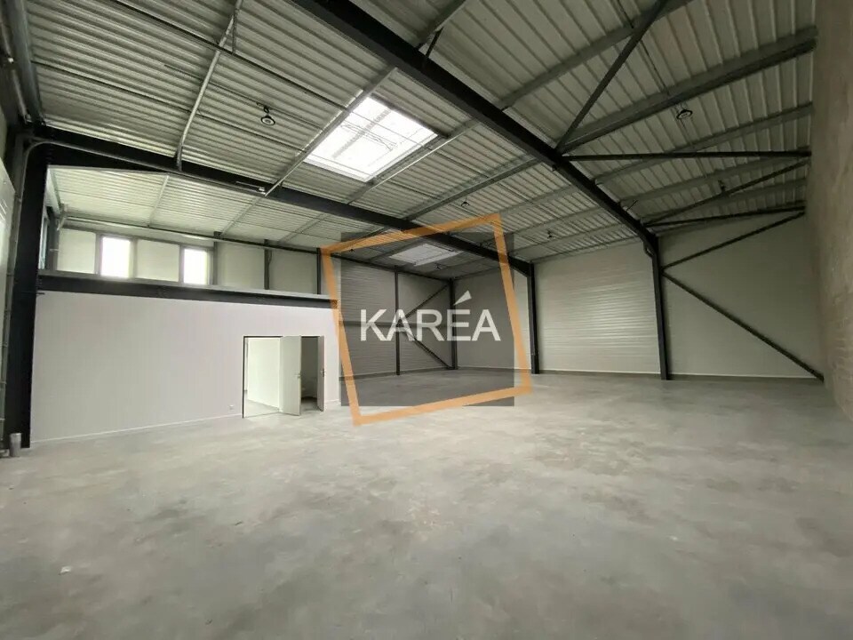 Flex in Bailly-Romainvilliers for lease Building Photo- Image 1 of 4