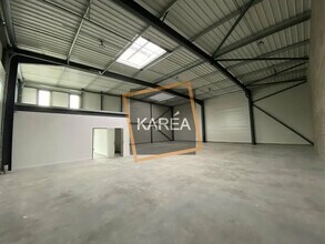 Flex in Bailly-Romainvilliers for lease Building Photo- Image 1 of 4