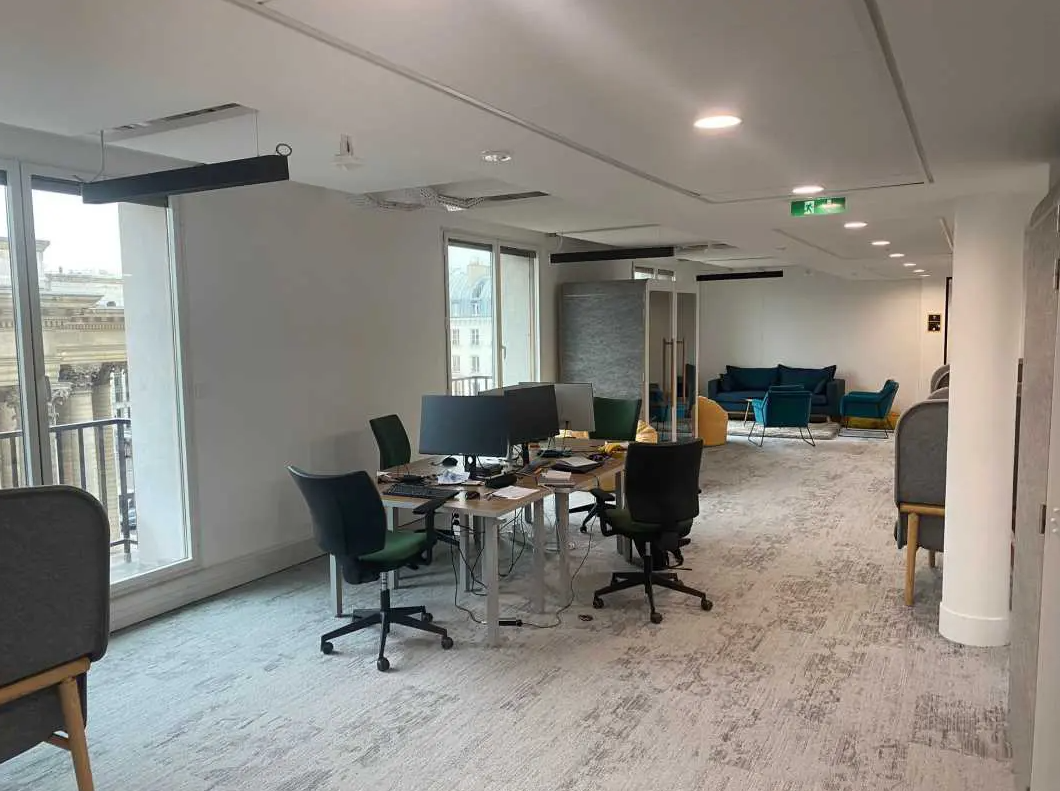 Coworking Space in Paris for lease Interior Photo- Image 1 of 6