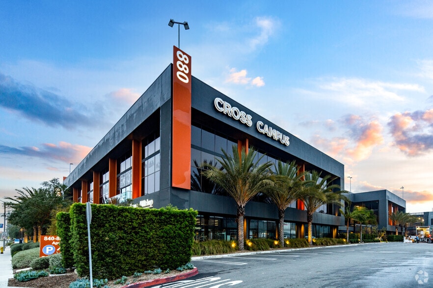 880 Apollo St, El Segundo, CA for lease - Primary Photo - Image 1 of 11