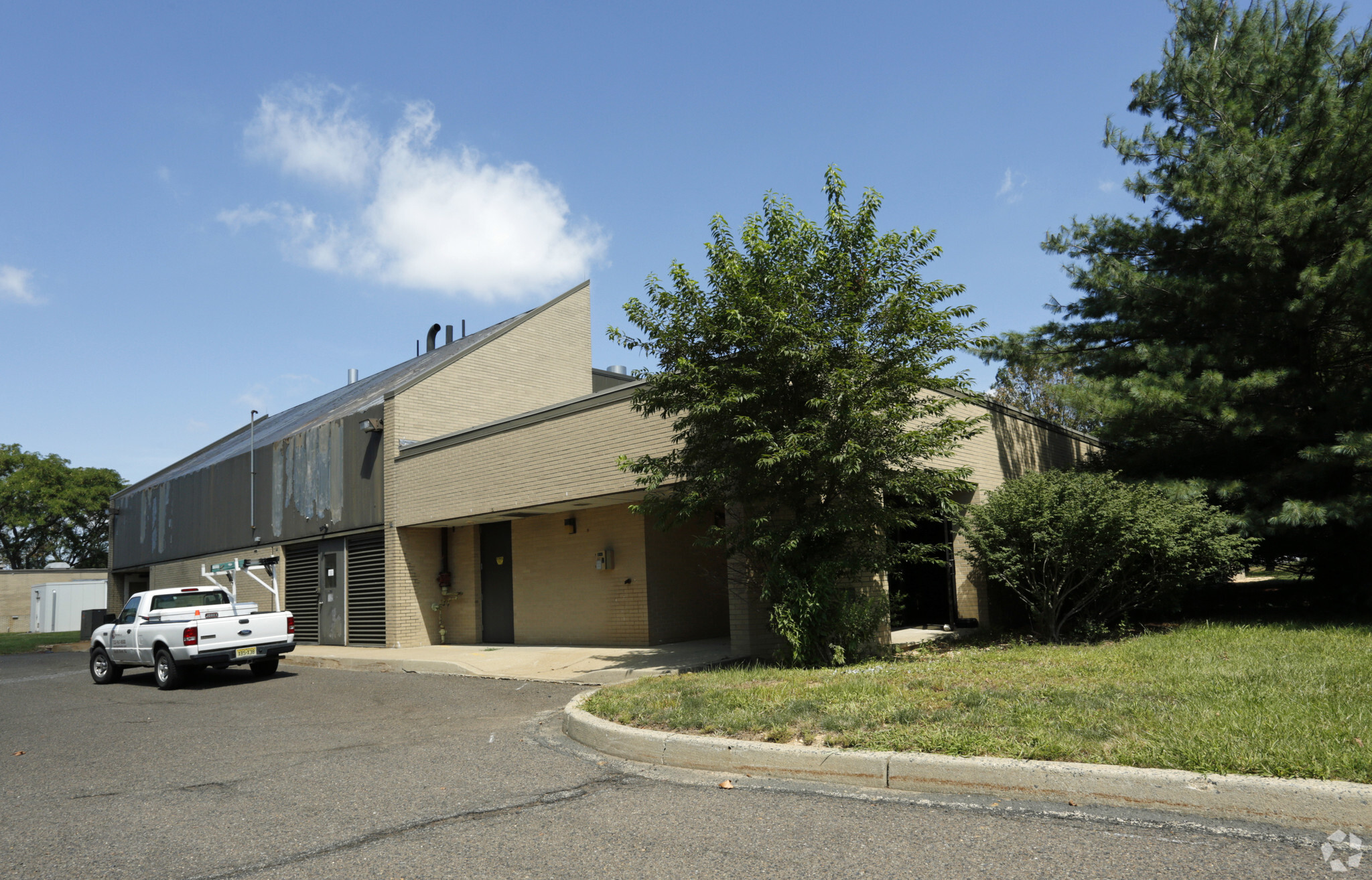 259 Prospect Plains Rd, Cranbury, NJ for lease Primary Photo- Image 1 of 4