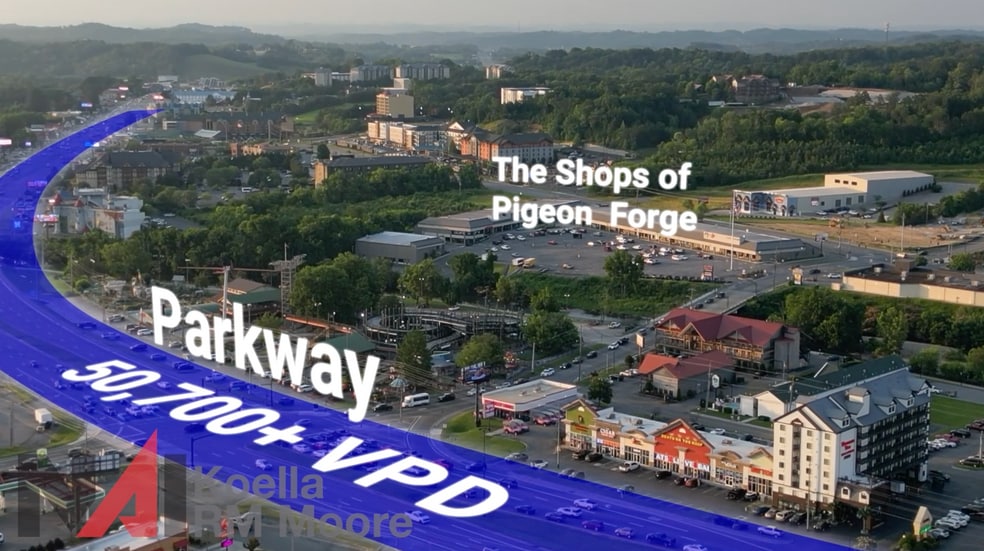 161 E Wears Valley Rd, Pigeon Forge, TN for lease - Building Photo - Image 1 of 15