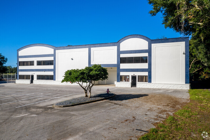 109-115 Commerce St, Lake Mary, FL for lease - Building Photo - Image 3 of 43