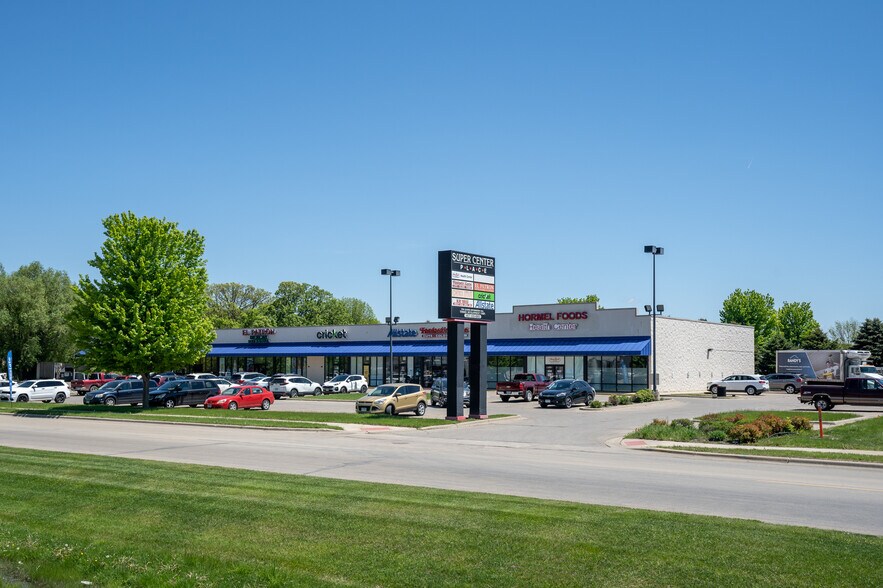 1906 8th St NW, Austin, MN for sale - Building Photo - Image 1 of 1