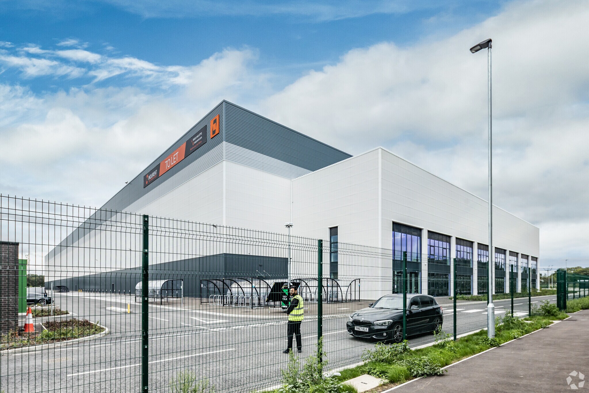 420 Omega W, Warrington for sale Primary Photo- Image 1 of 1