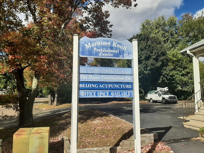 10 Bluff Ave, Clinton, CT for sale - Building Photo - Image 1 of 10