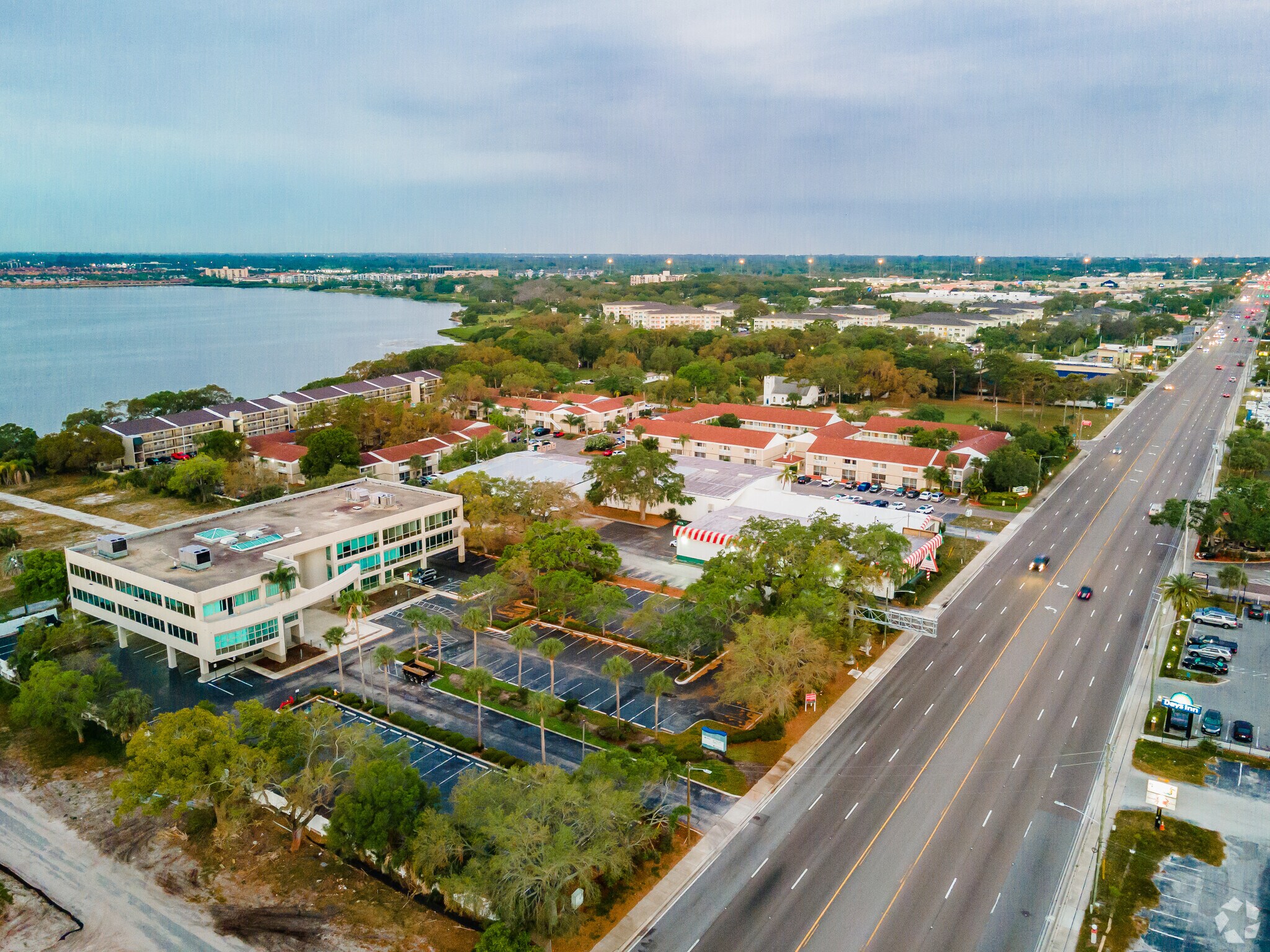 2963 Gulf to Bay Blvd, Clearwater, FL 33759 Waters Edge Office Center