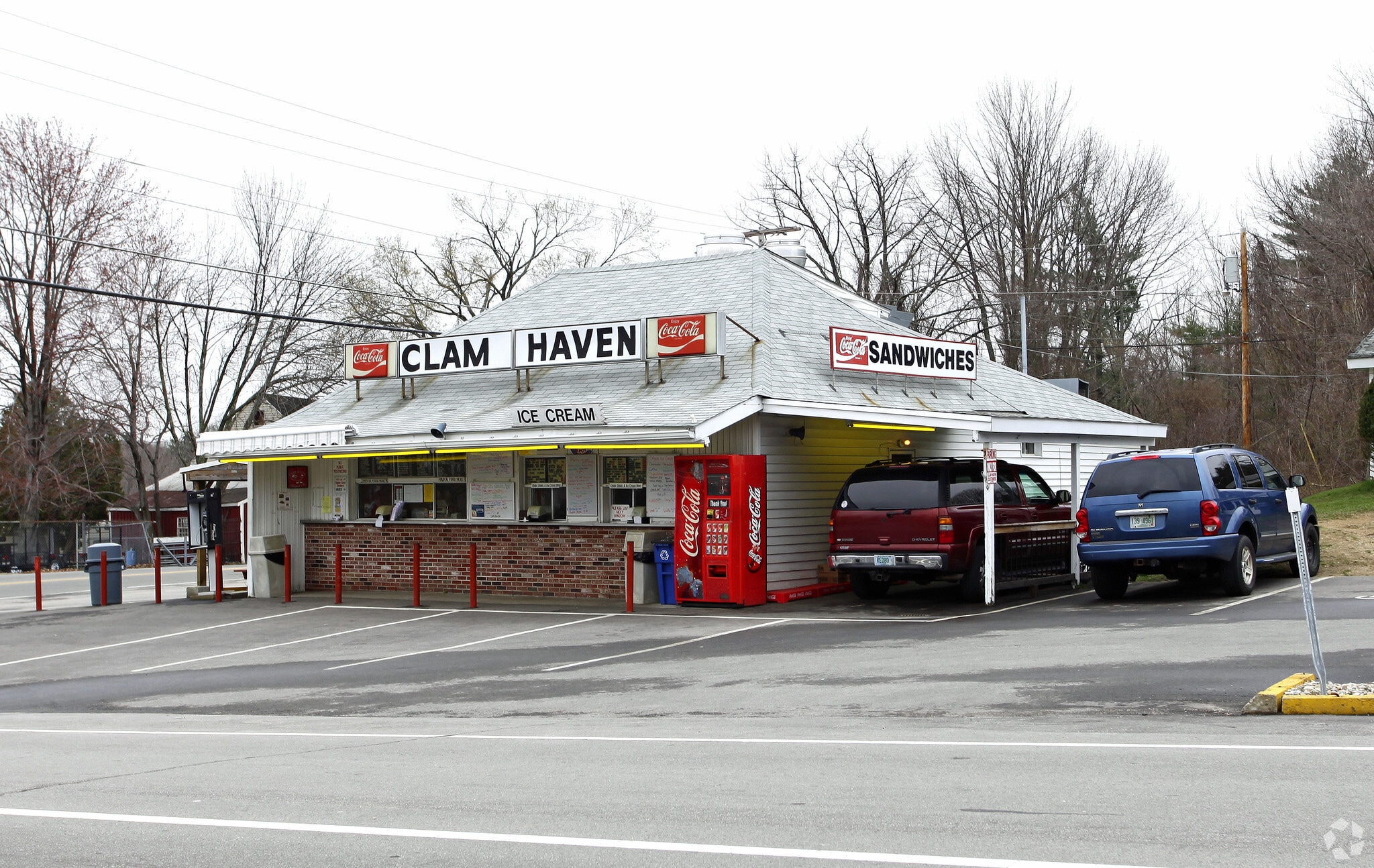 94 Rockingham Rd, Derry, NH for sale Primary Photo- Image 1 of 1