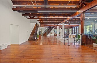 1028 Johnnie Dodds Blvd, Mount Pleasant, SC for sale Interior Photo- Image 1 of 10