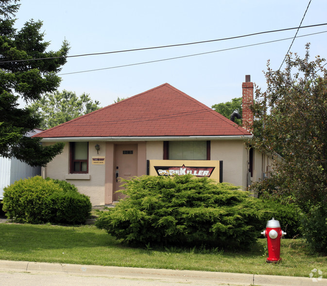 1281-1285 St Marys Ave, Mississauga, ON for lease - Primary Photo - Image 1 of 2