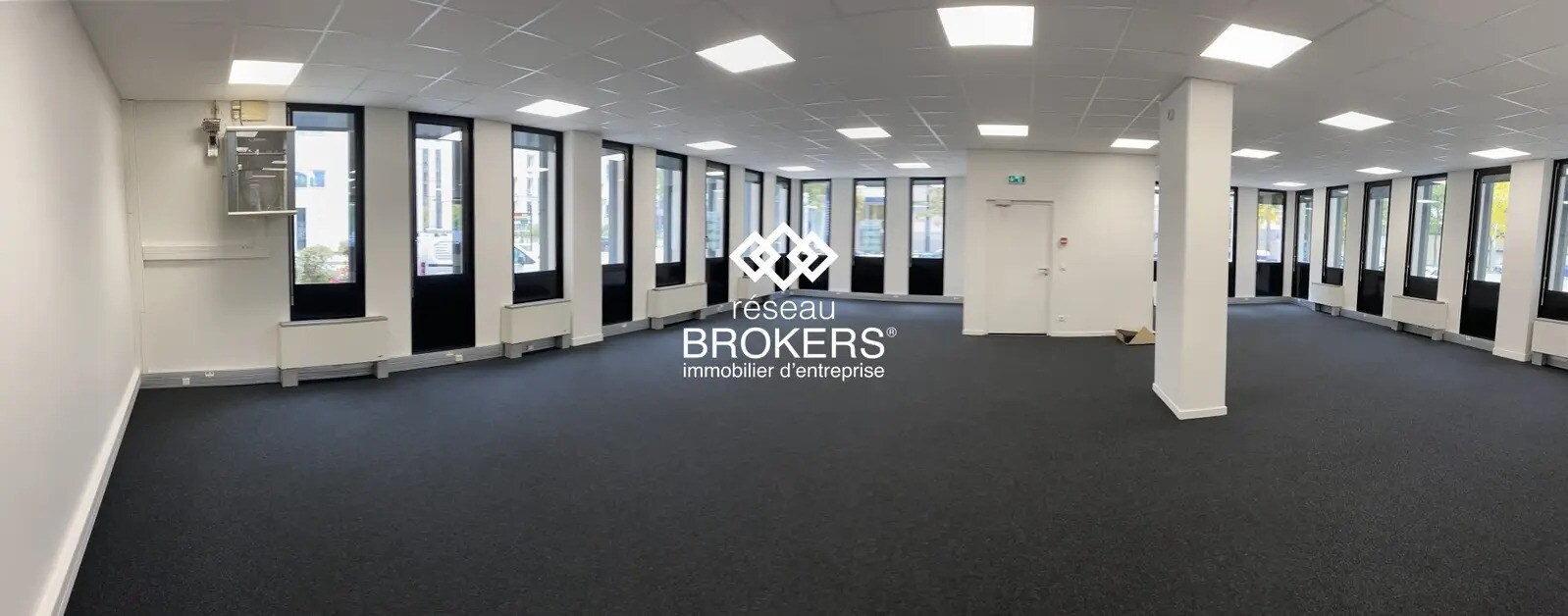 Office in Grenoble for lease Interior Photo- Image 1 of 6