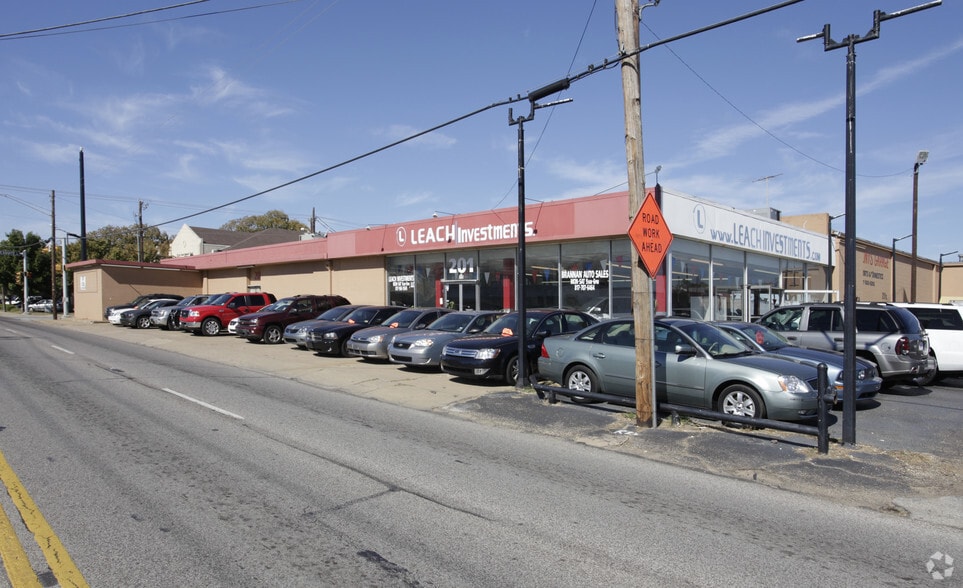 201 E Division St, Arlington, TX for sale - Building Photo - Image 2 of 9