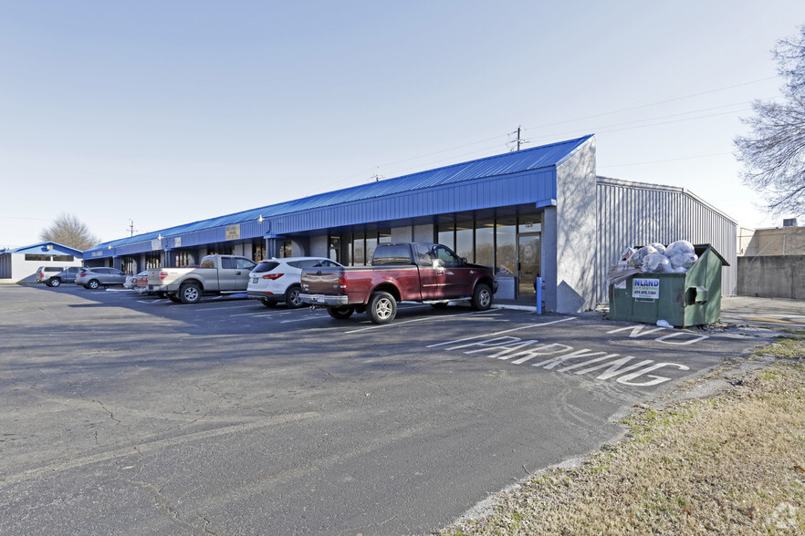 114-126 N 13th St, Rogers, AR for lease - Building Photo - Image 2 of 5