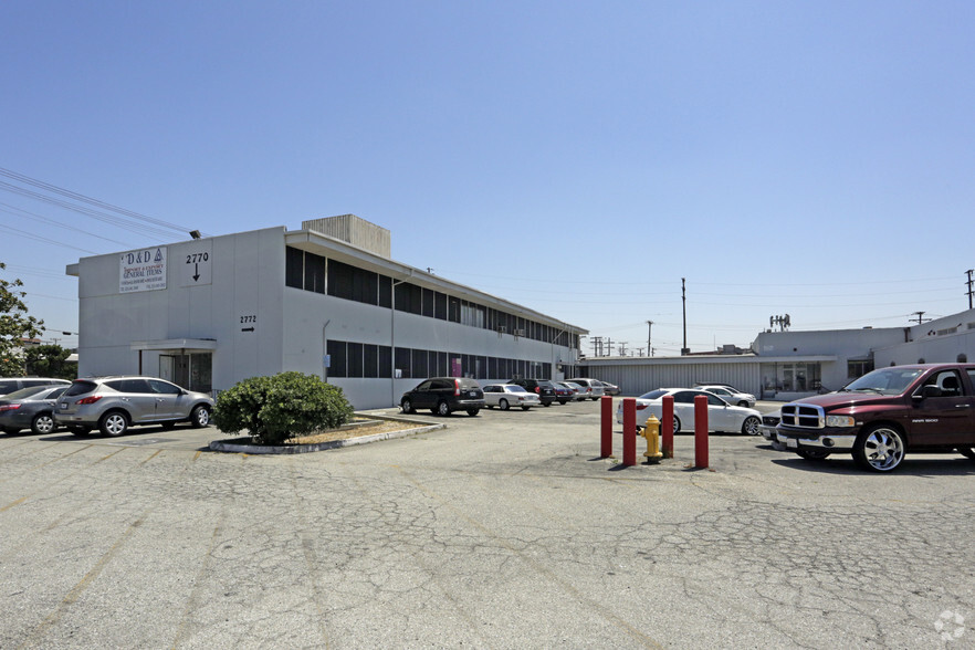 2770-2774 Leonis Blvd, Los Angeles, CA for lease - Building Photo - Image 2 of 9