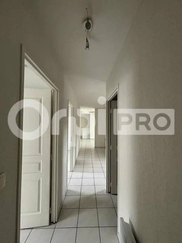 Office in Saint-Vincent-de-Tyrosse for sale Building Photo- Image 1 of 8