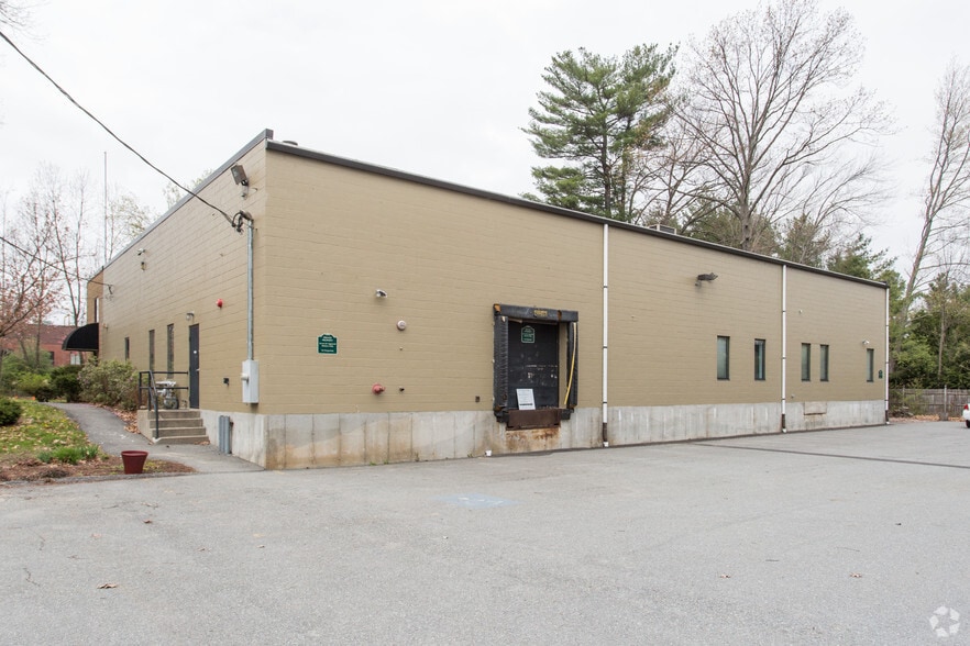 803 Lancaster St, Leominster, MA 01453