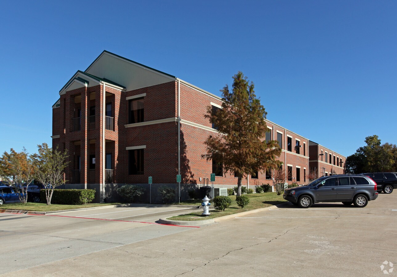 2305 Ridge Rd, Rockwall, TX 75087