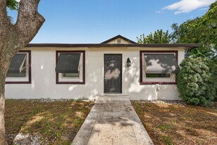 Retail Building For Lease CBD Zoning - Storefront Property