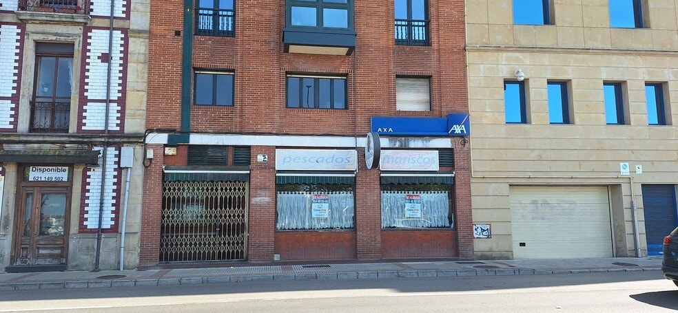 Retail in Gijón, Asturias for lease - Building Photo - Image 2 of 21