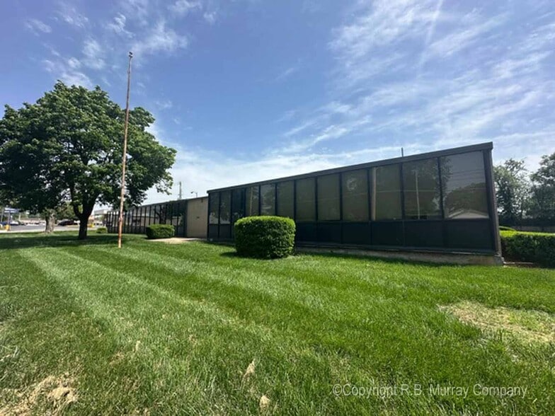 1730 E Portland St, Springfield, MO for lease - Building Photo - Image 1 of 26