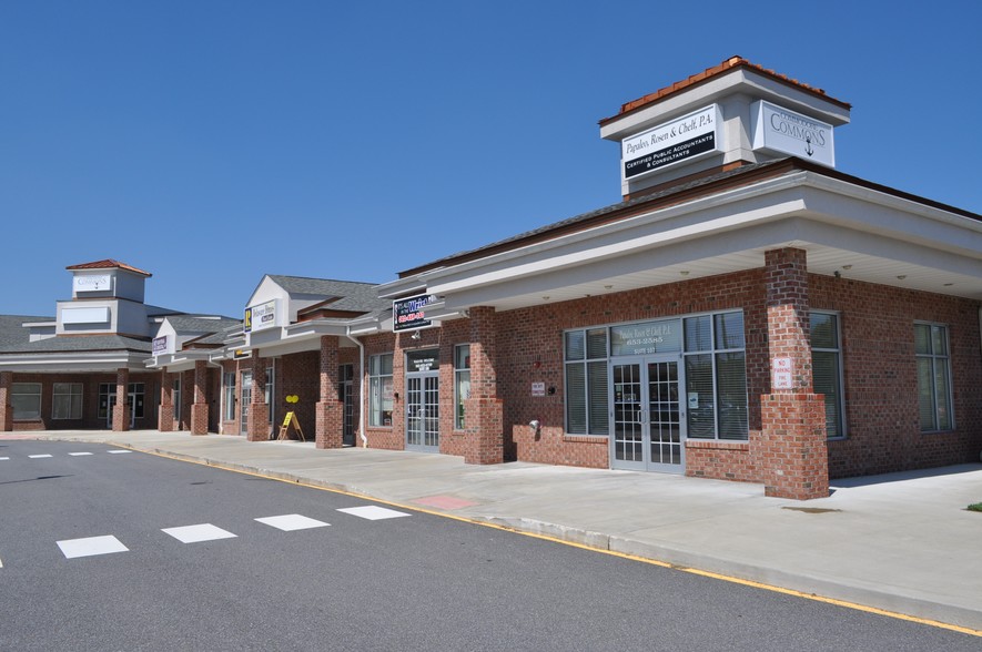 200-220 S Dupont Blvd, Smyrna, DE for lease - Building Photo - Image 1 of 4