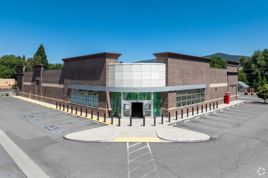 1615 Main St, Susanville, CA for sale - Building Photo - Image 2 of 24