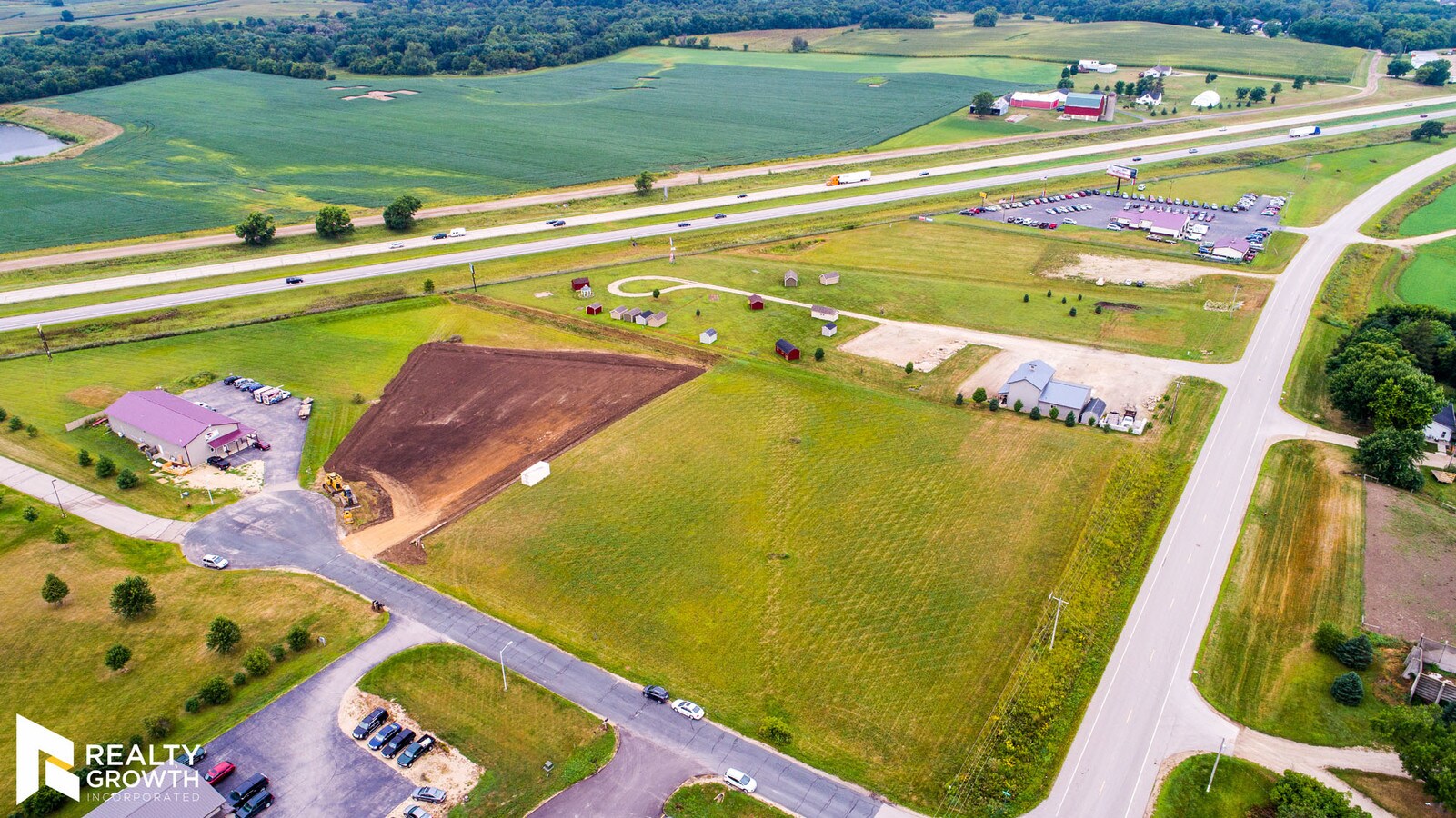 830 Rolling View Ln, Pine Island, MN 55963