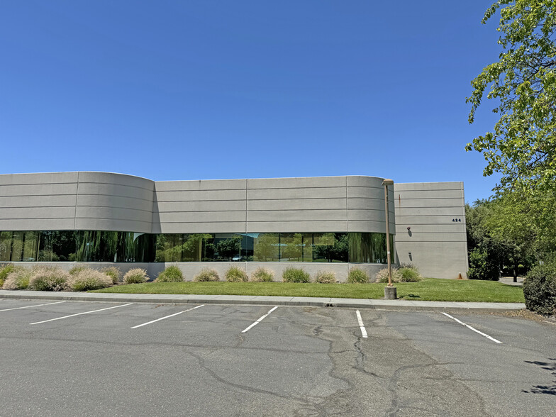 424 Aviation Blvd, Santa Rosa, CA for lease - Building Photo - Image 1 of 1