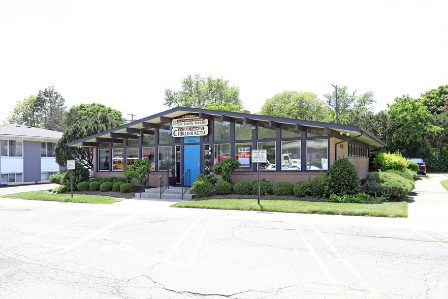 28245 Southfield Rd, Lathrup Village, MI 48076