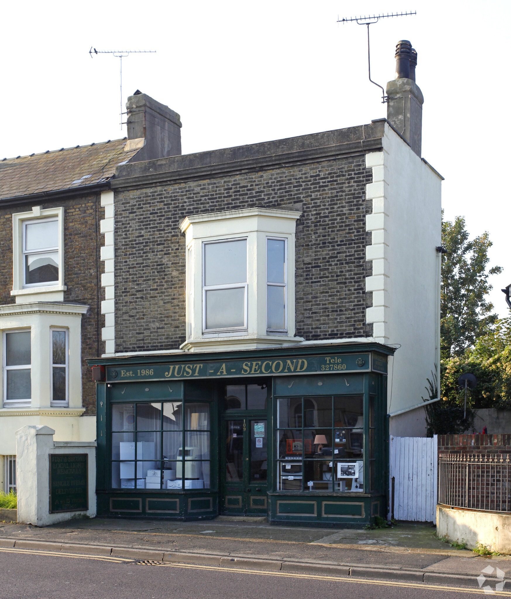 109 Milton Rd, Gravesend for sale Primary Photo- Image 1 of 1