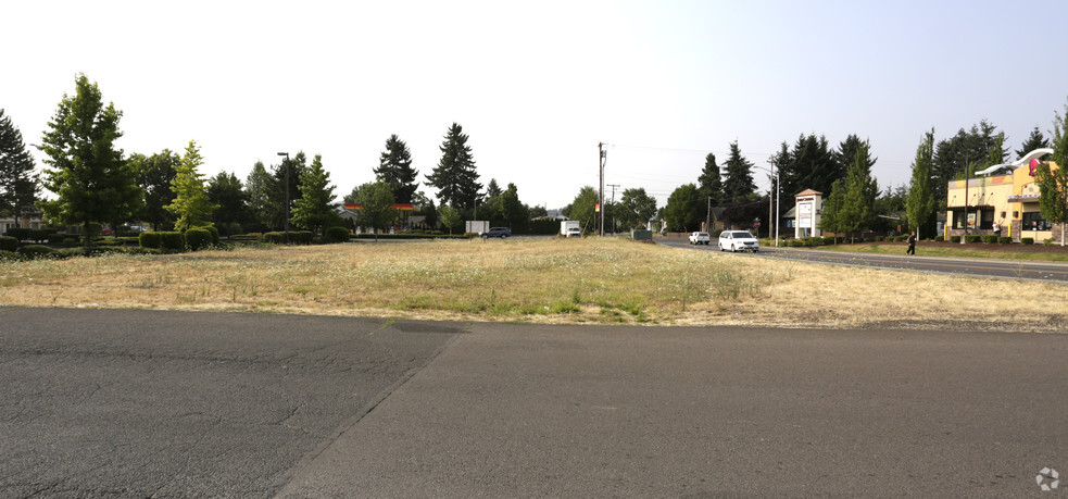 174 W Ellendale Ave, Dallas, OR for lease - Building Photo - Image 3 of 4