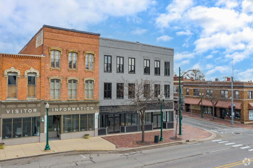 100-102 W Michigan Ave, Ypsilanti, MI for lease - Building Photo - Image 2 of 3