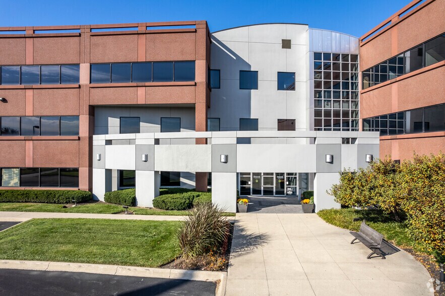 3435 Stelzer Rd, Columbus, OH 43219 Easton Office Building