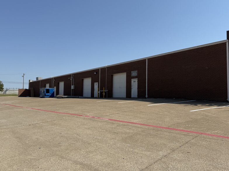 720 F Ave, Plano, TX for lease - Building Photo - Image 2 of 15