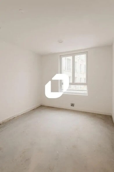 Office in Paris for lease - Interior Photo - Image 3 of 10