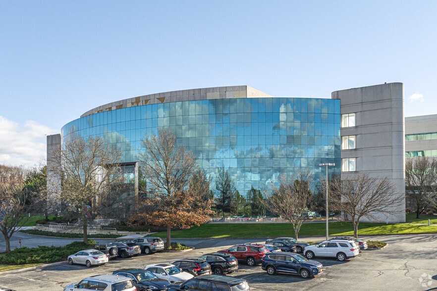 888 Veterans Memorial Hwy, Hauppauge, NY for lease - Building Photo - Image 1 of 11