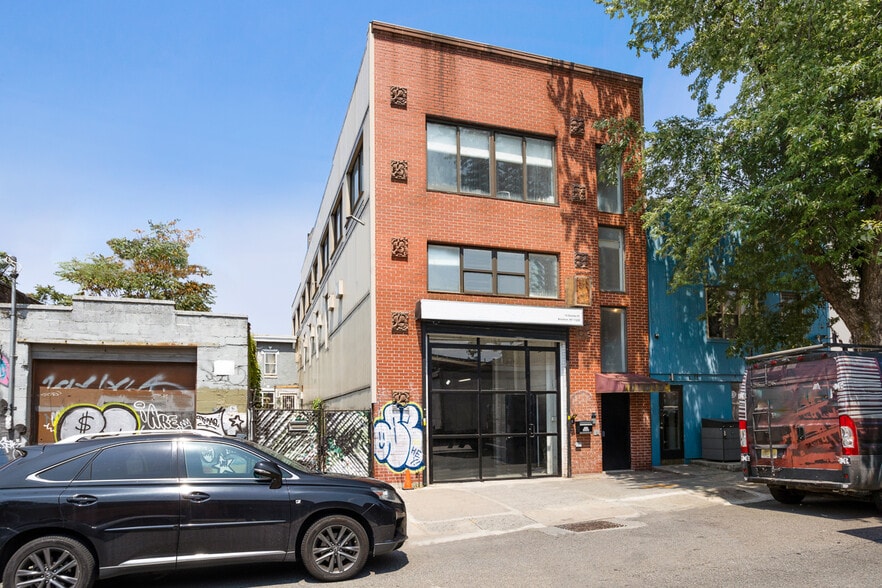 15 Division Pl, Brooklyn, NY for sale - Building Photo - Image 2 of 18