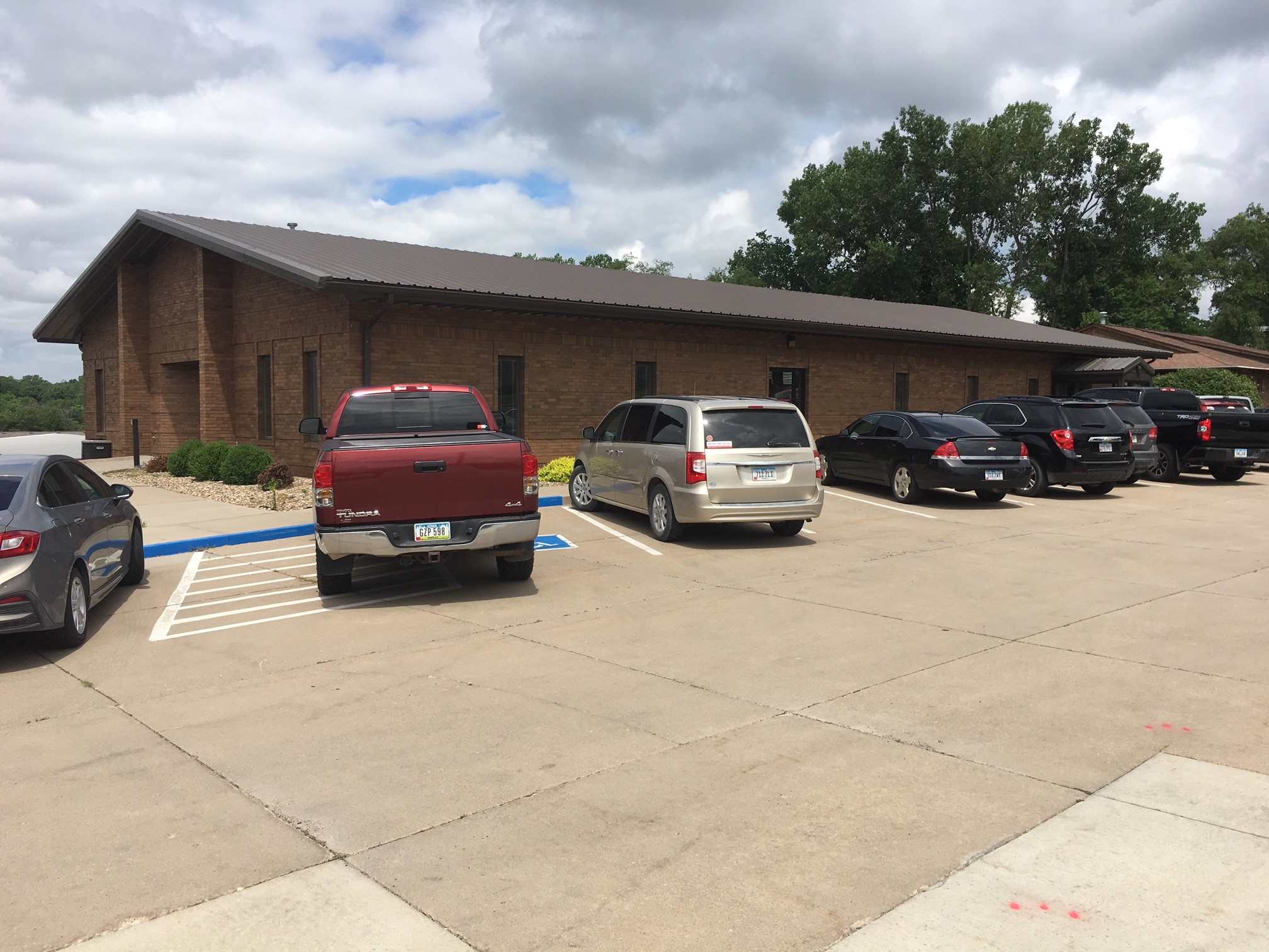 1301 N Elm St, Ottumwa, IA for sale Building Photo- Image 1 of 1