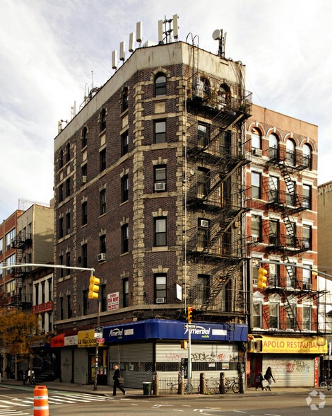 166 Delancey St, New York, NY for lease - Building Photo - Image 1 of 1